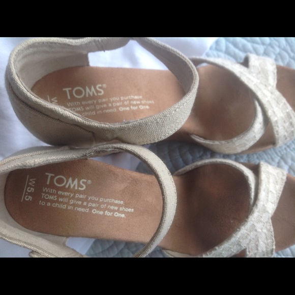 Toms new stitched cork wedges! - Picture 3 of 3
